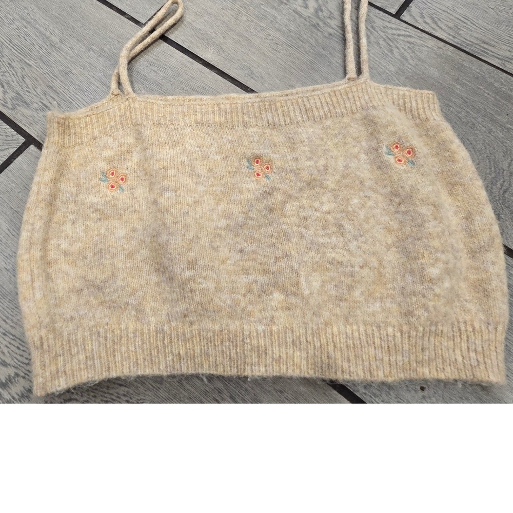 Listicle Floral Embroidered Knit Cami Crop Top Beige Oatmeal Large Cottagecore